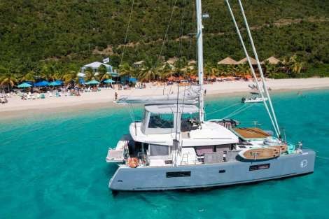 Review img # 54 of the yacht AEOLUS 77