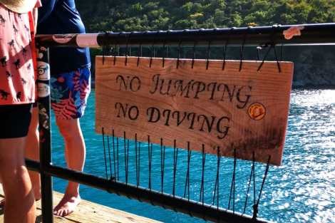 Review img # 48 of the yacht BEYOND STARDUST