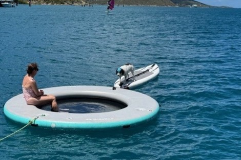 Review img # 1 of the yacht DRAGONFLY