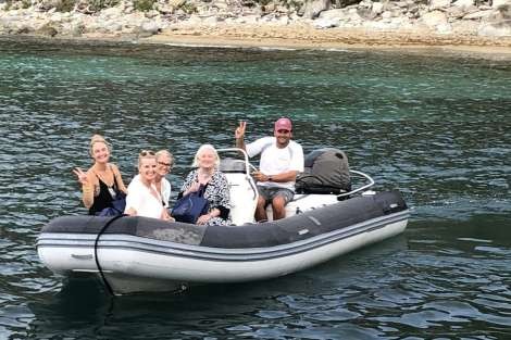 Review img # 42 of the yacht FOXY LADY