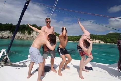 Review img # 8 of the yacht ISOLABLUE