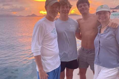 Review img # 44 of the yacht KARMA