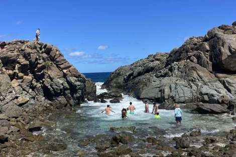 Review img # 25 of the yacht KARMA