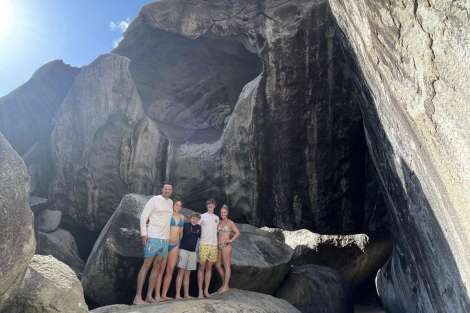 Review img # 20 of the yacht KARMA