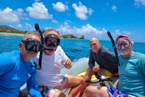 Review img # 92 of the yacht LIQUID ZEN