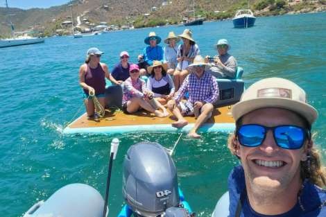 Review img # 78 of the yacht LIQUID ZEN