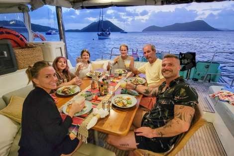 Review img # 67 of the yacht LIQUID ZEN