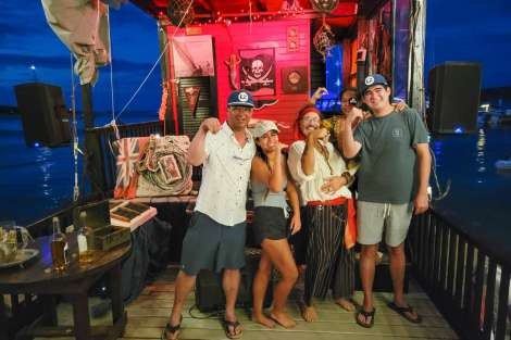 Review img # 28 of the yacht LIQUID ZEN