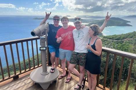 Review img # 1 of the yacht LIQUID ZEN