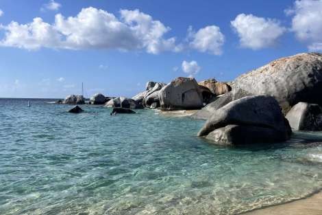 Review img # 114 of the yacht MARE BLU