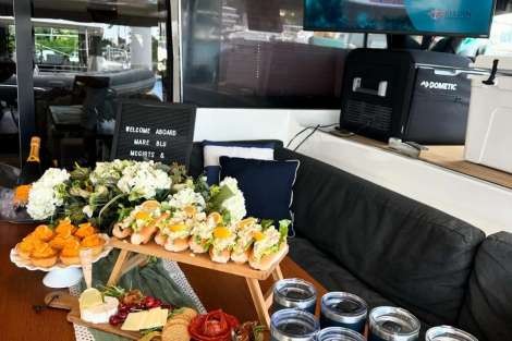 Review img # 45 of the yacht MARE BLU