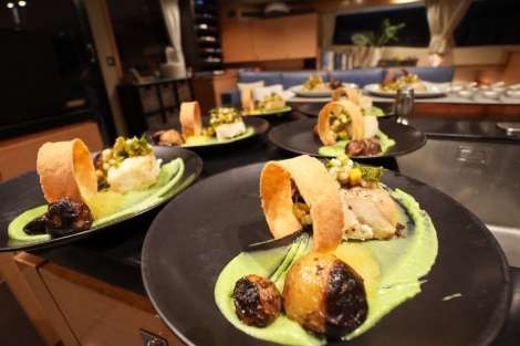 Review img # 14 of the yacht ODYSSEA