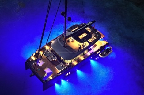 Review img # 3 of the yacht RELENTLESS II 80