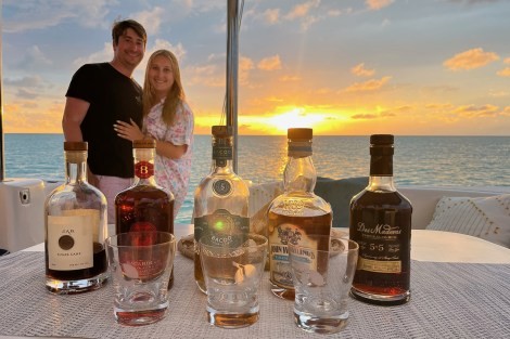 Review img # 11 of the yacht TAHINA