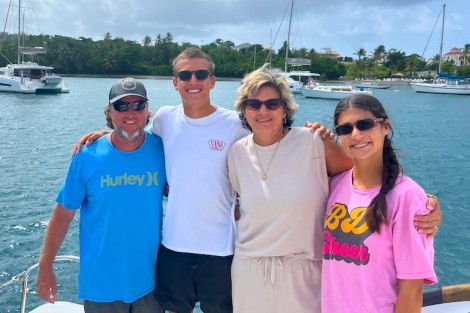 Review img # 2 of the yacht TIMAIAO 2