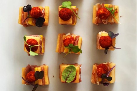 Review img # 11 of the yacht TOP SHELF